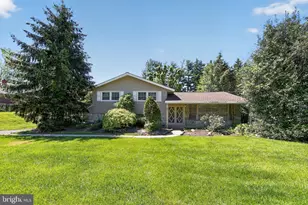 533 Martin Ln, Dresher, PA 19025 - Photo 1