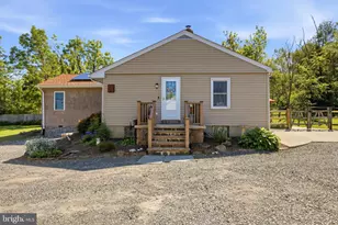 2301 N Charlotte St, Pottstown, PA 19464 - Photo 2