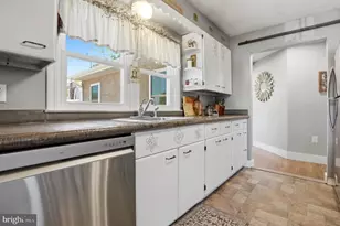 2301 N Charlotte St, Pottstown, PA 19464 - Photo 8