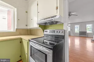 812 Stanbridge St, Norristown, PA 19401 - Photo 12