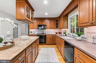 563 Applewood Dr, Fort Washington, PA 19034 - Photo 10