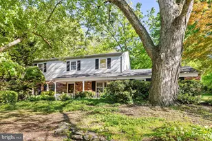 563 Applewood Dr, Fort Washington, PA 19034 - Photo 1