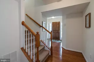 205 Devon Ct, North Wales, PA 19454 - Photo 2