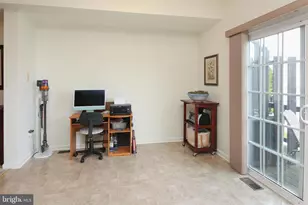 545 Grove St, Bridgeport, PA 19405 - Photo 10