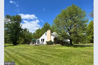 4156 E Campbell Road E, Pennsburg, PA 18073 - Photo 4
