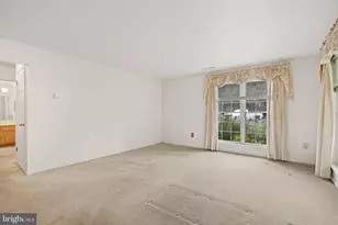 2009 Foxmeadow Dr, Royersford, PA 19468 - Photo 8