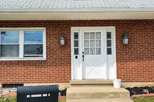 56 Stewart St, Bridgeport, PA 19405 - Photo 2