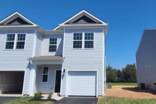 874 Peaceful Ln, Pennsburg, PA 18073 - Photo 2