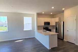 874 Peaceful Ln, Pennsburg, PA 18073 - Photo 8
