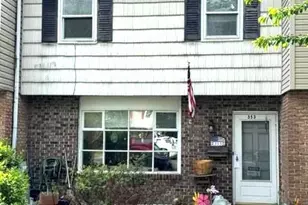 353 Washington St, Pennsburg, PA 18073 - Photo 1