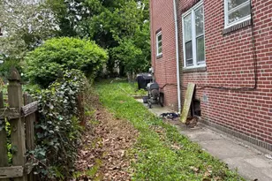1316 Harding Blvd, Norristown, PA 19401 - Photo 2