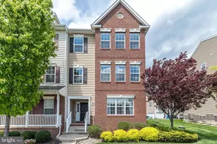 3024 Goshen Dr, Pennsburg, PA 18073 - Photo 1