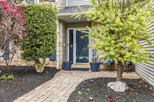 250 Freeland Dr, Collegeville, PA 19426 - Photo 2