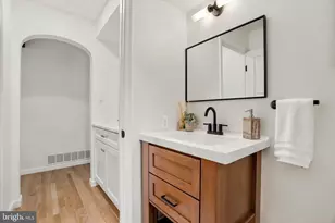 1137 Springmont Cir, Bryn Mawr, PA 19010 - Photo 12