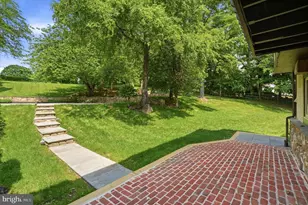 1137 Springmont Cir, Bryn Mawr, PA 19010 - Photo 38