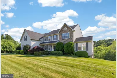 976 Stuart Drive, Pottstown, PA 19464 - Photo 2