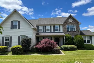976 Stuart Dr, Pottstown, PA 19464 - Photo 4