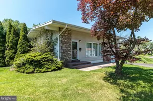 1036 Nash Ave, Lansdale, PA 19446 - Photo 2
