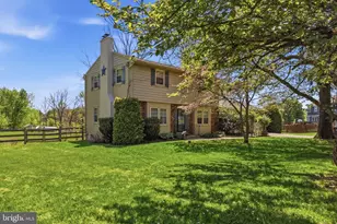 17 Derstine Rd, Hatfield, PA 19440 - Photo 2