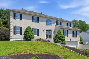 2406 Donna Ln, Pottstown, PA 19464 - Photo 4