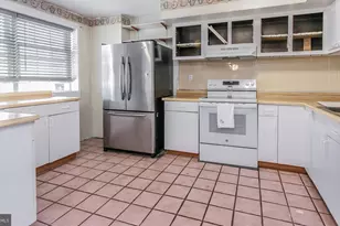 633 E Elm St, Norristown, PA 19401 - Photo 8