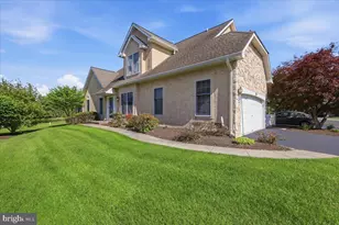 159 Sawgrass Dr, Blue Bell, PA 19422 - Photo 1