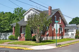 639 E Vine St, Stowe, PA 19464 - Photo 2