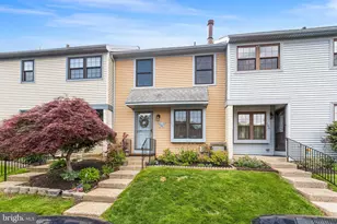 105 Rutledge Ct, North Wales, PA 19454 - Photo 2