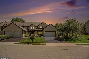 944 Hedgerow Ct, Blue Bell, PA 19422 - Photo 4