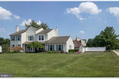 2284 Locust Drive, Lansdale, PA 19446 - Photo 2