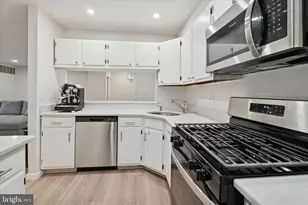 207 Stockton Ct, North Wales, PA 19454 - Photo 1