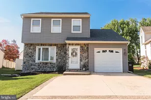 36 Pebble Dr, Horsham, PA 19044 - Photo 4