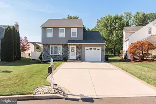 36 Pebble Dr, Horsham, PA 19044 - Photo 1