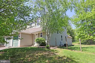141 Azalea Cir, Royersford, PA 19468 - Photo 1