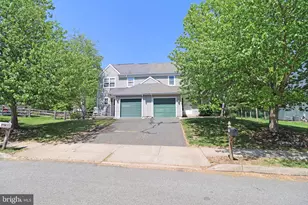 141 Azalea Cir, Royersford, PA 19468 - Photo 4