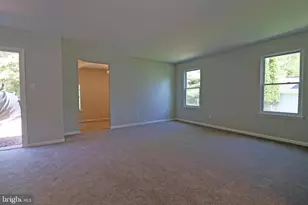 141 Azalea Cir, Royersford, PA 19468 - Photo 12