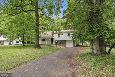140 Woodland Drive, Lansdale, PA 19446 - Photo 2