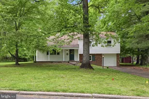 140 Woodland Dr, Lansdale, PA 19446 - Photo 1