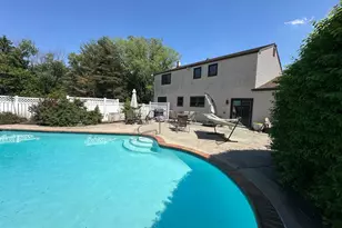 1325 Deflavis Cir, Blue Bell, PA 19422 - Photo 24
