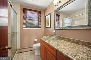 1325 Deflavis Cir, Blue Bell, PA 19422 - Photo 8