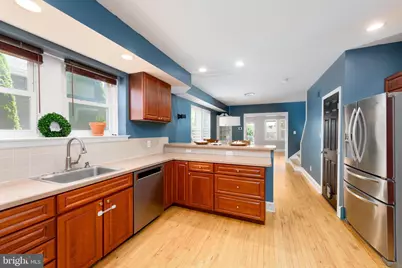 326 E 11th Avenue, Conshohocken, PA 19428 - Photo 10