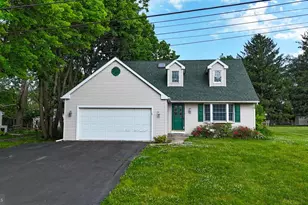 920 Chestnut St, Royersford, PA 19468 - Photo 1