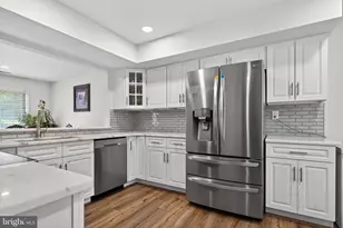 5403 Plantation Ct, North Wales, PA 19454 - Photo 2