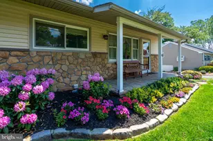 167 E Valley Forge Rd, King of Prussia, PA 19406 - Photo 8