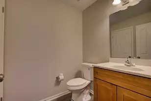 1302 Foxmeadow Cir, Royersford, PA 19468 - Photo 6