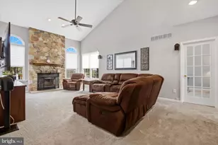 17 Carriage Cir, Royersford, PA 19468 - Photo 8