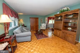 911 Thornton Rd, Horsham, PA 19044 - Photo 2