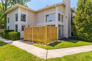 348 Green Meadow Ln, Horsham, PA 19044 - Photo 4