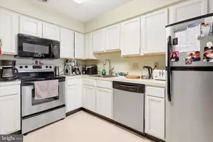 302 Colettes Ct, Montgomeryville, PA 19454 - Photo 4