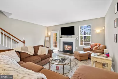 303 W 1st Avenue, Conshohocken, PA 19428 - Photo 6
